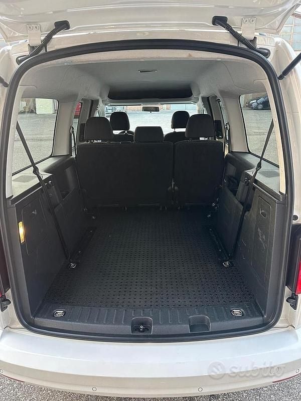 Usata VW Caddy Maxi 150 CV (110 kW) 2021 Bianco Monovolume