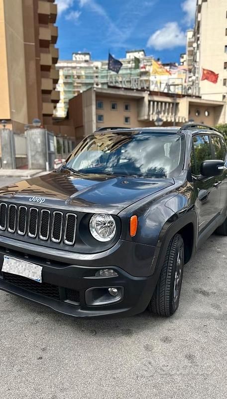 Usata Jeep Renegade 140 CV (102 kW) 2018 Grigio SUV