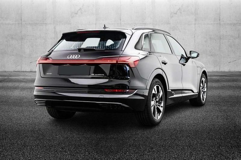 Usata Audi e-tron Business 300 kW (408 CV) 2021 Nero SUV