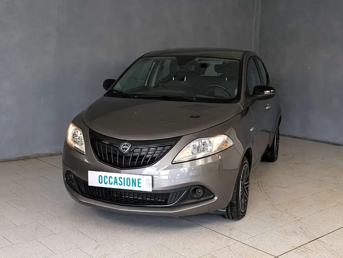Gebraucht Lancia Ypsilon Silver 70 PS (51 kW) 2023 Kleinwagen
