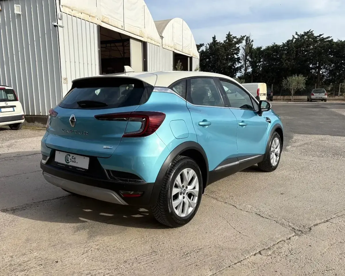 Usata Renault Captur Intens 160 CV (117 kW) 2021 Blu SUV