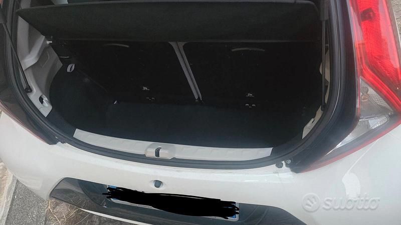 Usata Toyota Aygo X-wave 72 CV (52 kW) 2020 Bianco Utilitaria