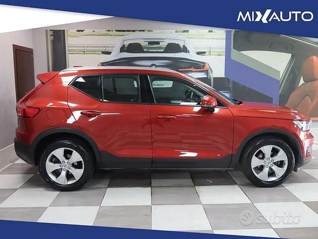 Usata Volvo XC40 Inscription 150 CV (110 kW) 2020 Rosso SUV