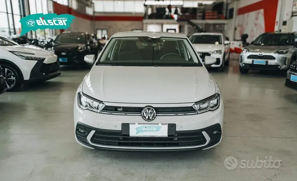 Usata VW Polo Life 95 CV (69 kW) 2023 Beige Utilitaria