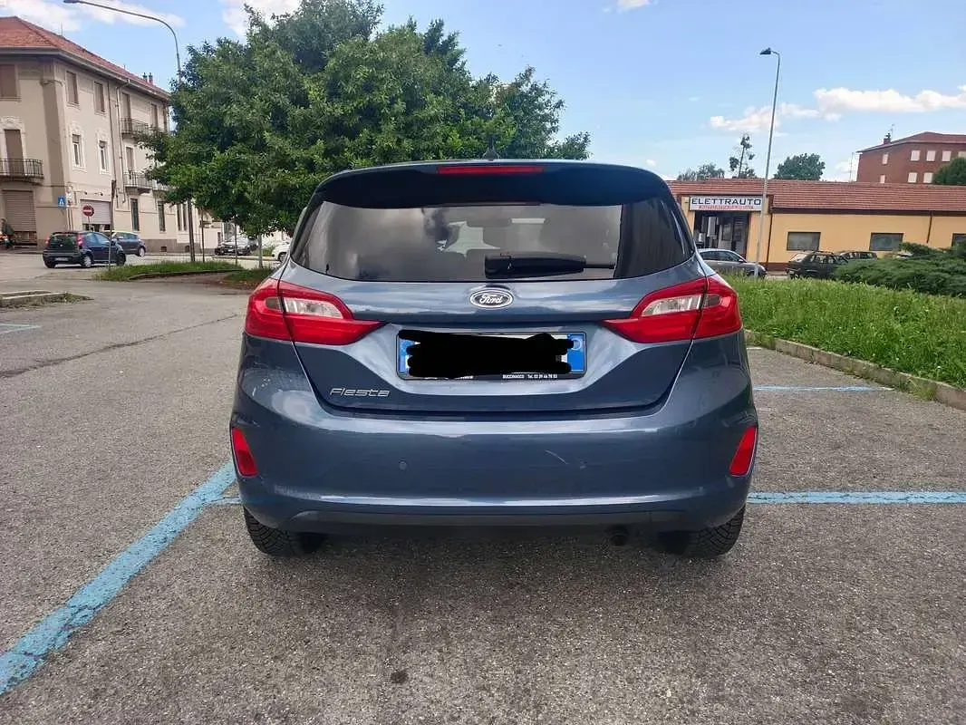 Usata Ford Fiesta Titanium 86 CV (63 kW) 2019 Blu/azzurro Utilitaria
