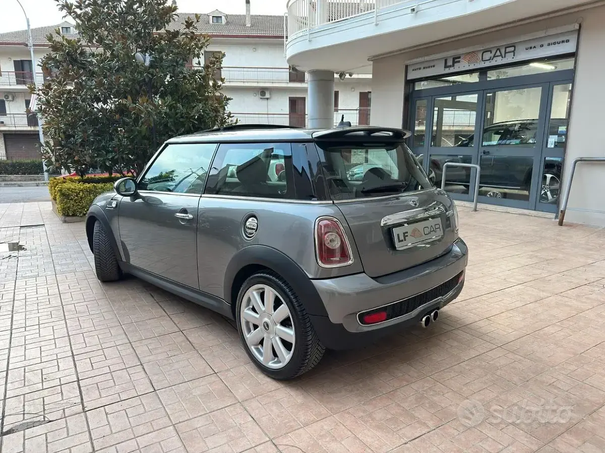 Begagnad Mini Cooper S Chili 175 HK (128 kW) 2009 Grå Halvkombi