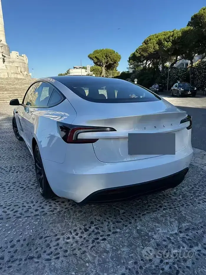 Usata Tesla Model 3 RWD 88 kW (120 CV) 2023 Bianco Berlina