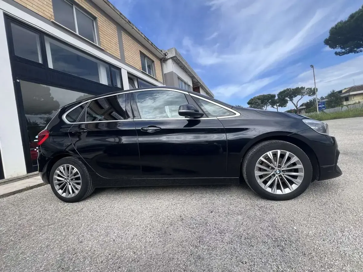 Usata BMW 216 Active Tourer Luxury Line 116 CV (85 kW) 2019 Nero Monovolume