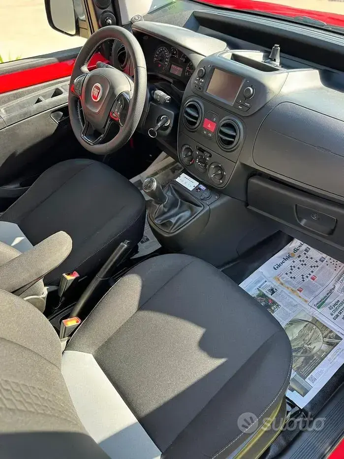 Usata Fiat Fiorino 95 CV (69 kW) 2016 Rosso Monovolume