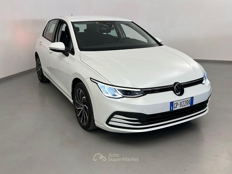 Usata VW Golf VIII Life 110 CV (80 kW) 2023 Bianco Berlina