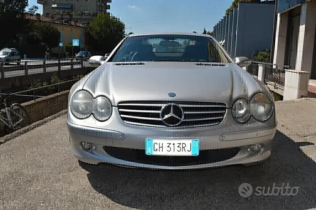 Usata Mercedes SL350 245 CV (180 kW) 2003 Grigio Cabrio