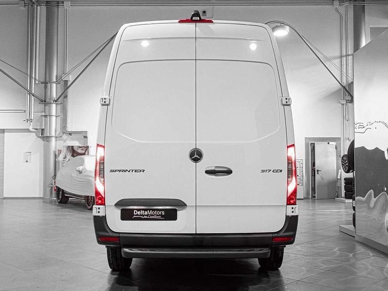 Nuova Mercedes Sprinter 2026 Bianco artico Furgone