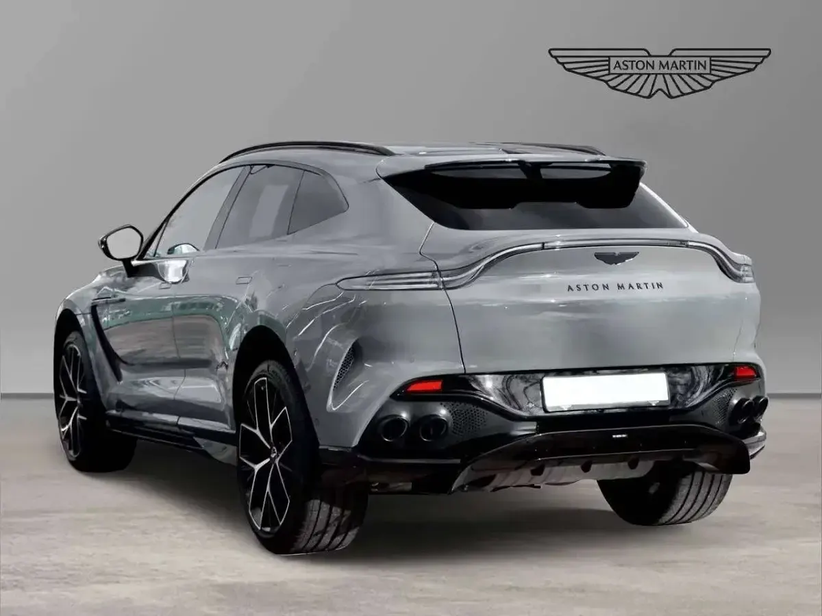 Usata Aston Martin DBX 707 707 CV (519 kW) 2025 Cina grigio SUV