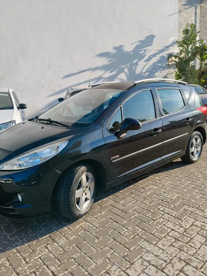 Usata Peugeot 207 Sport 70 CV (51 kW) 2010 Nero Station wagon