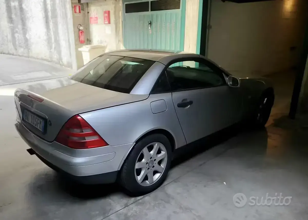 Usata Mercedes SLK200 192 CV (141 kW) 2000 Grigio Cabrio