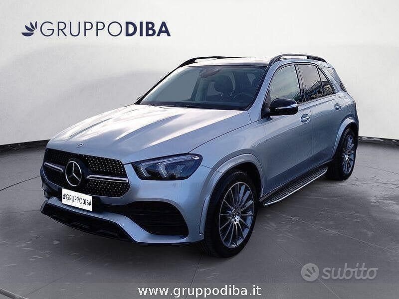 Grigio Usata 2023 Mercedes 350 Tre volumi | 64.300 € - Immagine 1/4