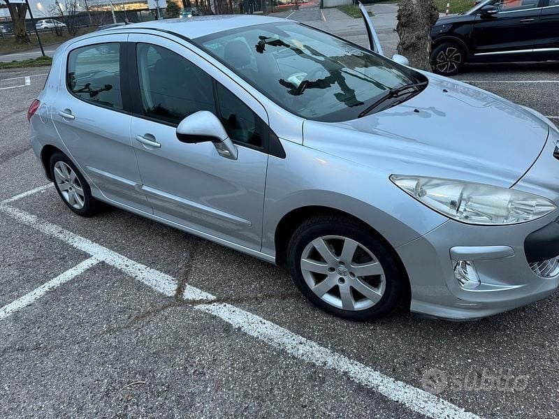 Usata Peugeot 308 110 CV (80 kW) 2009 Grigio Berlina