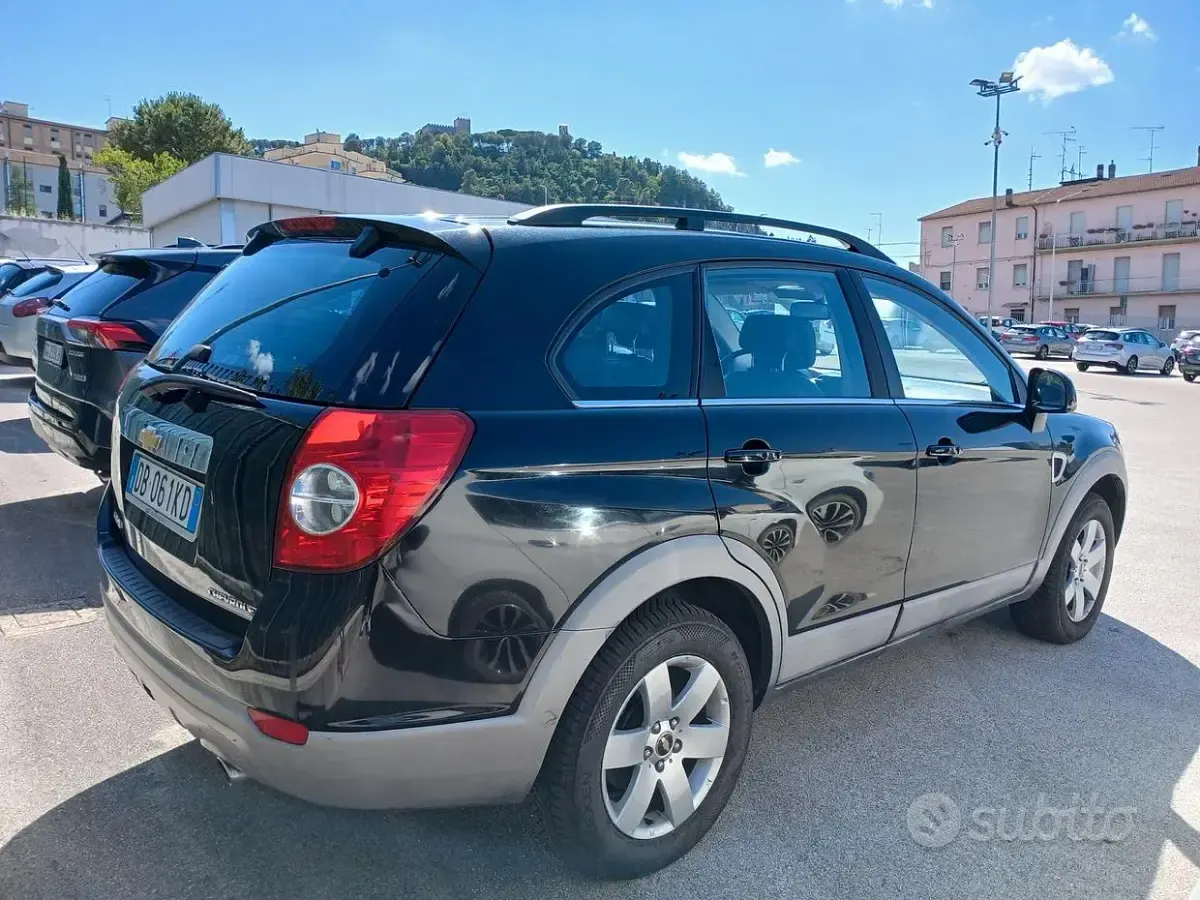 Usata Chevrolet Captiva 150 CV (110 kW) 2007 Nero SUV