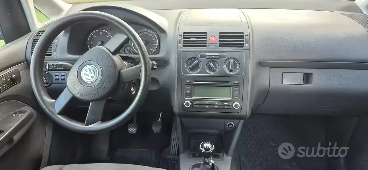 Usata VW Touran 105 CV (77 kW) 2004 Nero Monovolume