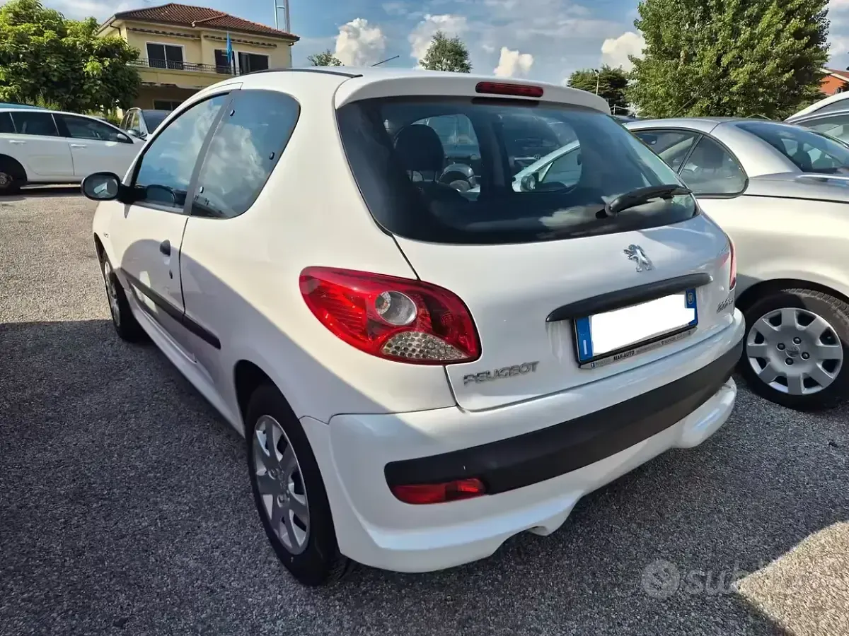 Usata Peugeot 206 60 CV (44 kW) 2009 Bianco Berlina