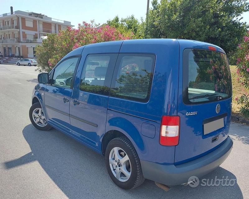 Usata VW Caddy 109 CV (80 kW) 2009 Blu Monovolume
