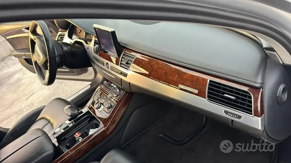 Usata Audi A8L 250 CV (183 kW) 2014 Grigio Berlina