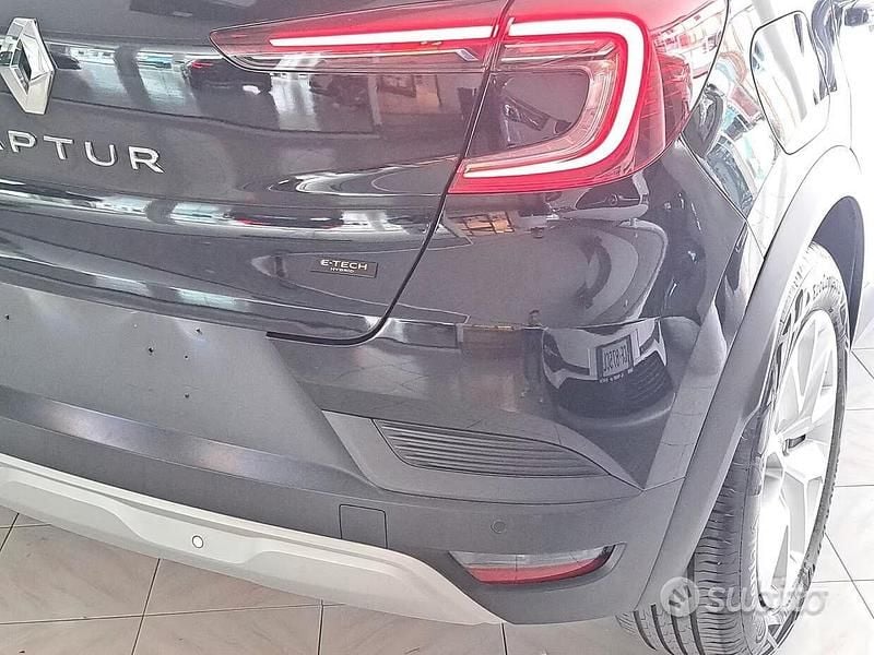 Usata Renault Captur Techno 145 CV (106 kW) 2024 Nero SUV
