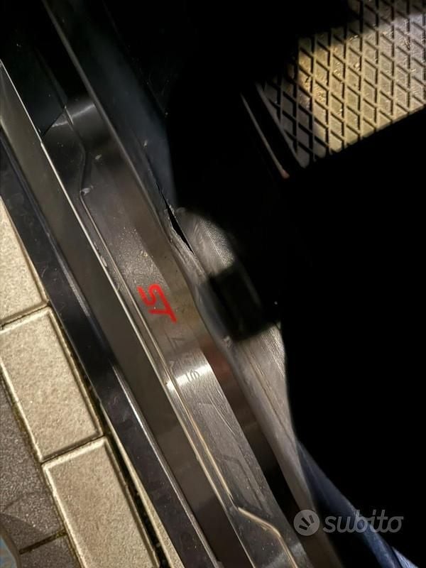 Grigio Usata 2019 Ford Fiesta ST-Line Berlina | 11.200 € - Immagine 1/4