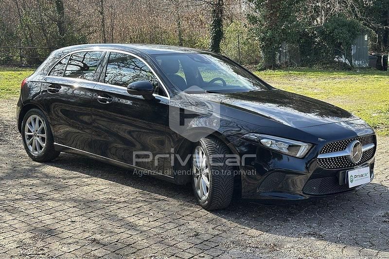 Usata Mercedes A180 Business 116 CV (85 kW) 2019 Nero Coupé