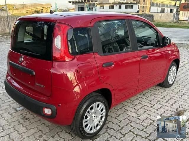 Nuova Fiat Panda Launch Edition 69 CV (50 kW) 2025 Rosso Utilitaria