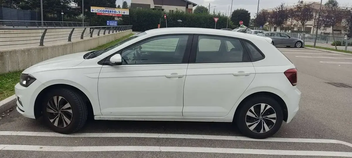 Usata VW Polo Comfortline 90 CV (66 kW) 2021 Bianco Utilitaria