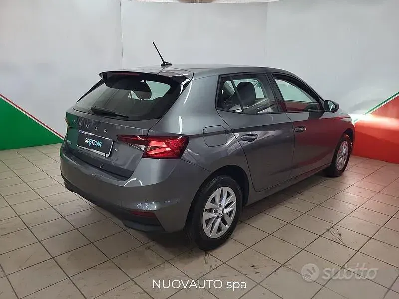 Usata Skoda Fabia Ambition 80 CV (58 kW) 2023 Grigio Utilitaria