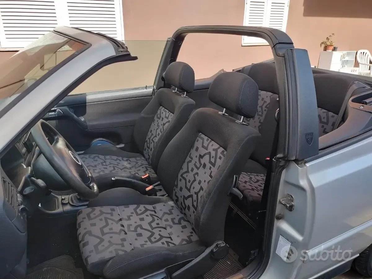 Usata VW Golf 101 CV (74 kW) 2000 Grigio Cabrio