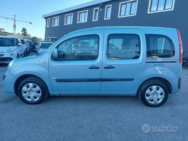 Usata Renault Kangoo 106 CV (77 kW) 2010 Blu Monovolume