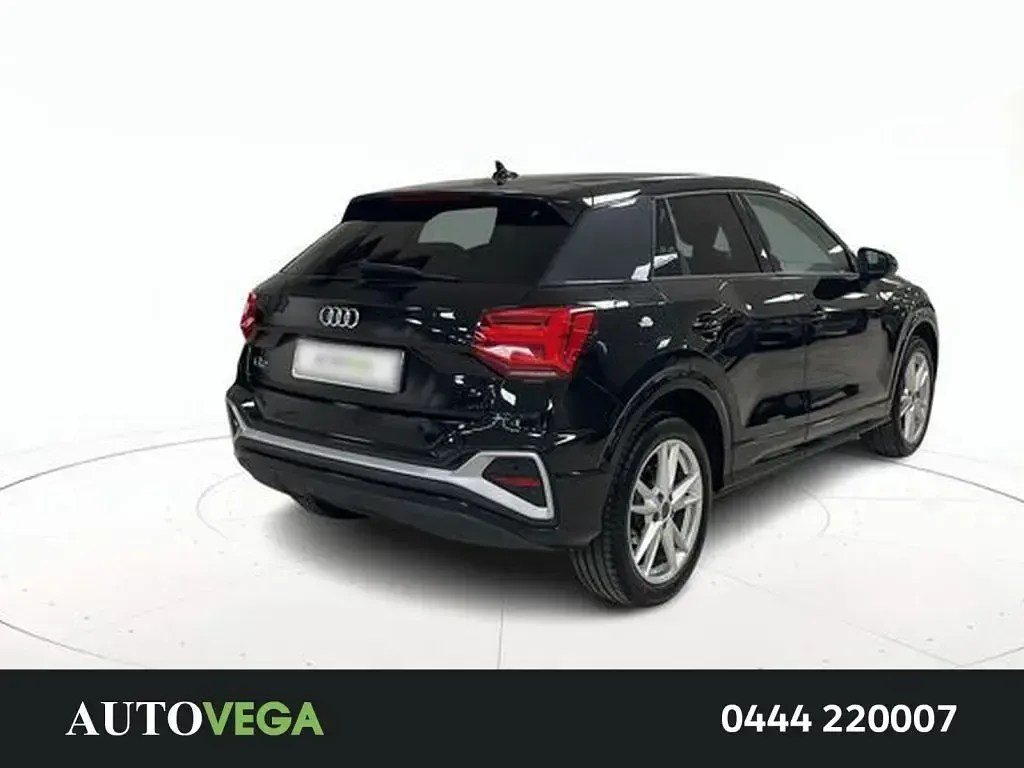 Usata Audi Q2 S-Line 150 CV (110 kW) 2025 Nero / pastello SUV