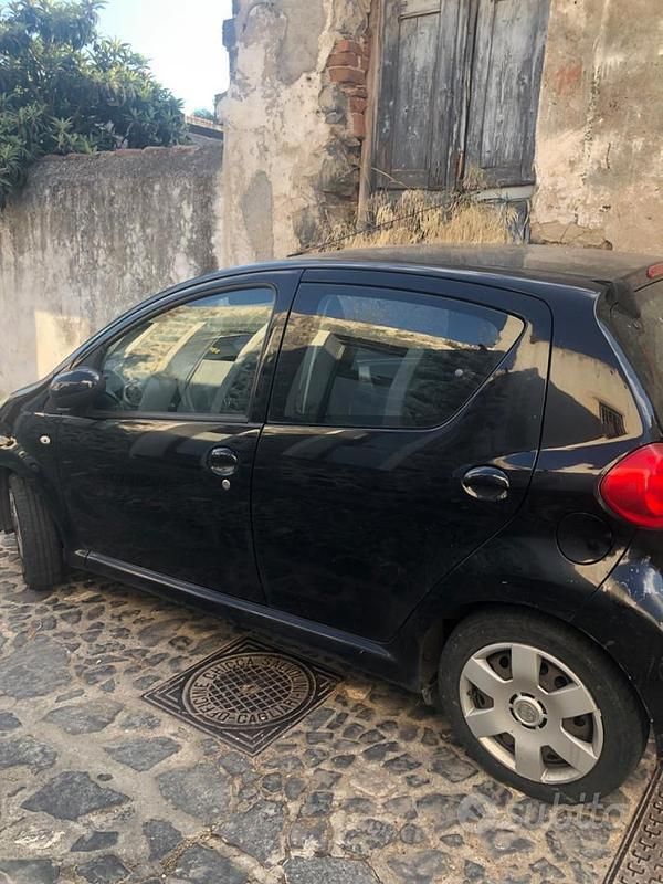 Usata 2007 Toyota Aygo Due volumi | 2700 € (Ottimo prezzo) - Immagine 1/2