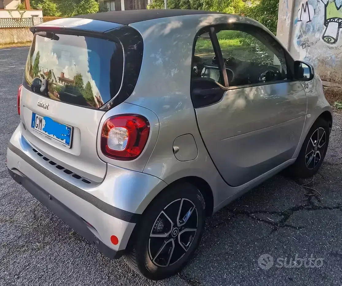 Usata Smart ForTwo Coupé Passion 41 kW (56 CV) 2023 Grigio Utilitaria