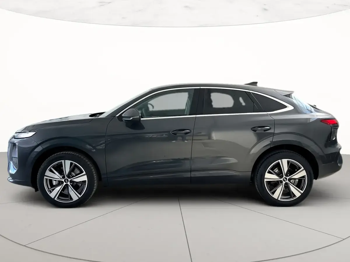 Nuova Audi Q3 Sportback Advanced Plus 150 CV (110 kW) 2026 Grigio tambora metallico SUV