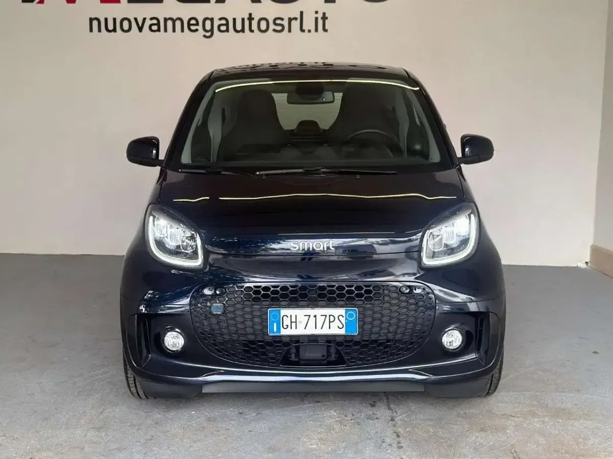 Usata Smart ForTwo Coupé Prime 41 kW (56 CV) 2021 Blu Utilitaria