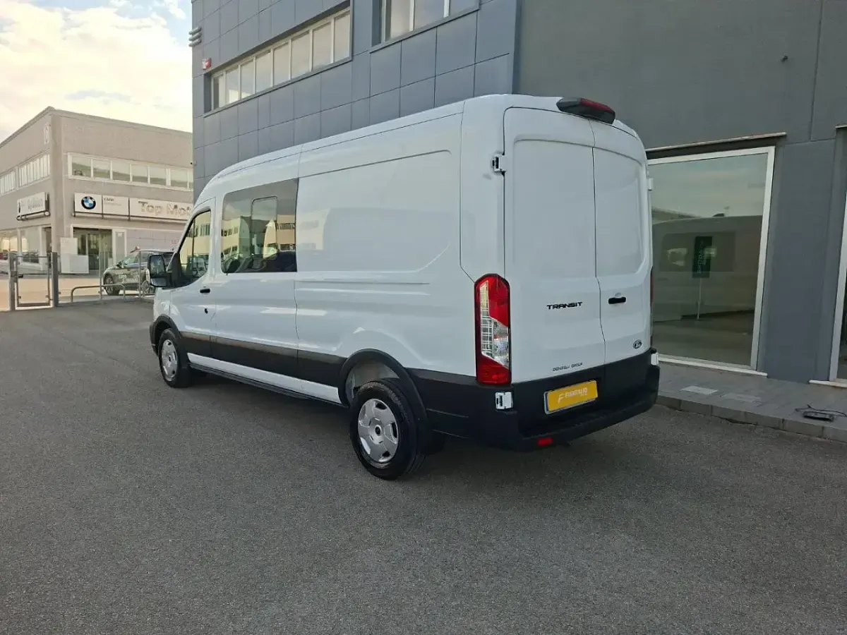 Usata Ford Tourneo Connect 165 CV (121 kW) 2025 Bianco Monovolume