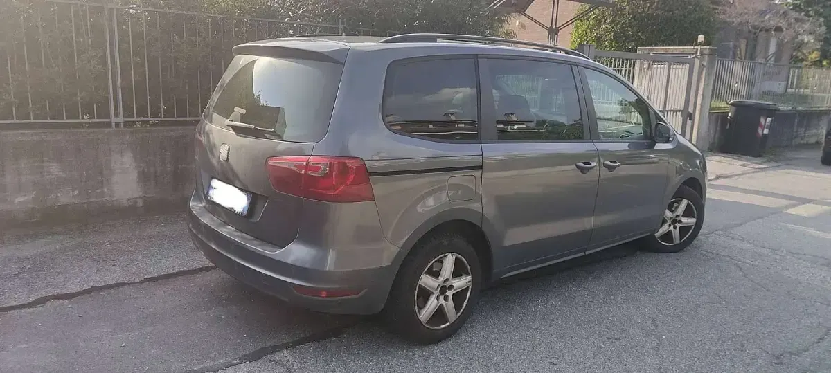 Usata Seat Alhambra 4Drive 140 CV (102 kW) 2013 Grigio Monovolume