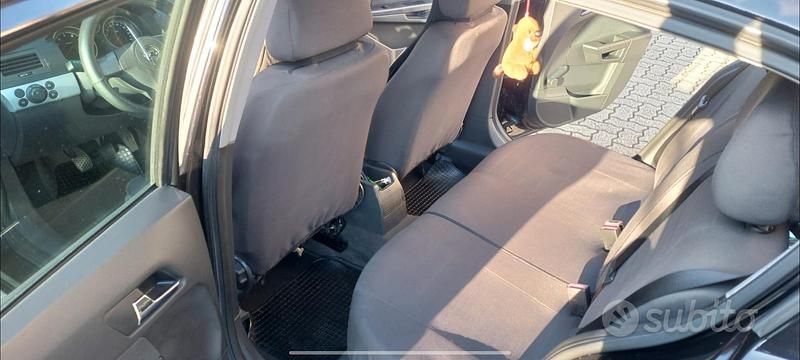 Usata Opel Astra 105 CV (77 kW) 2004 Nero Berlina