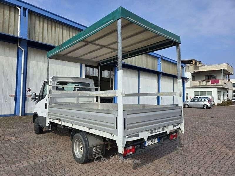 Usata Iveco Daily 179 CV (131 kW) 2019 Bianco Furgone