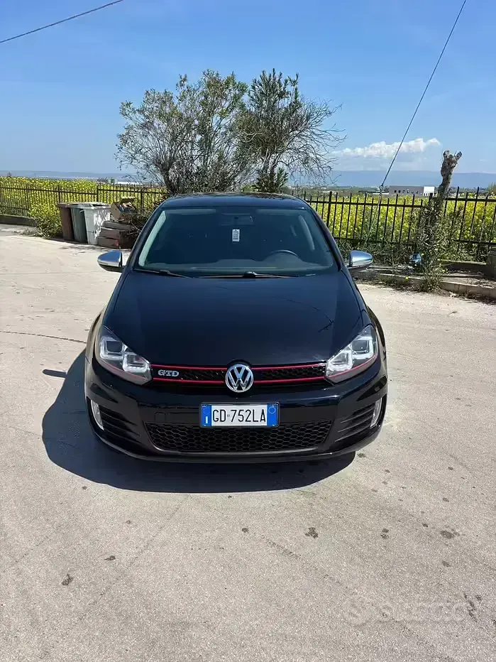 Begagnad VW Golf VI 110 HK (80 kW) 2010 Svart Halvkombi