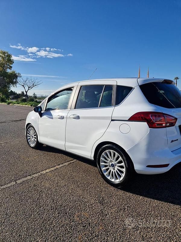 Usata Ford B-MAX Business Edition 490 CV (360 kW) 2013 Bianco Monovolume