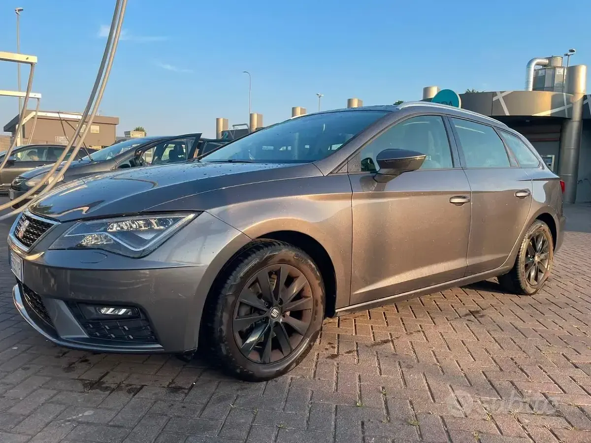 Usata Seat Leon 115 CV (84 kW) 2017 Grigio Station wagon