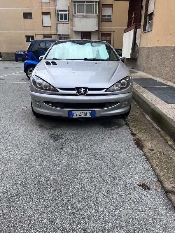 Usata 2005 Peugeot 206 Cabrio | 1300 € (Buon prezzo) - Immagine 1/4