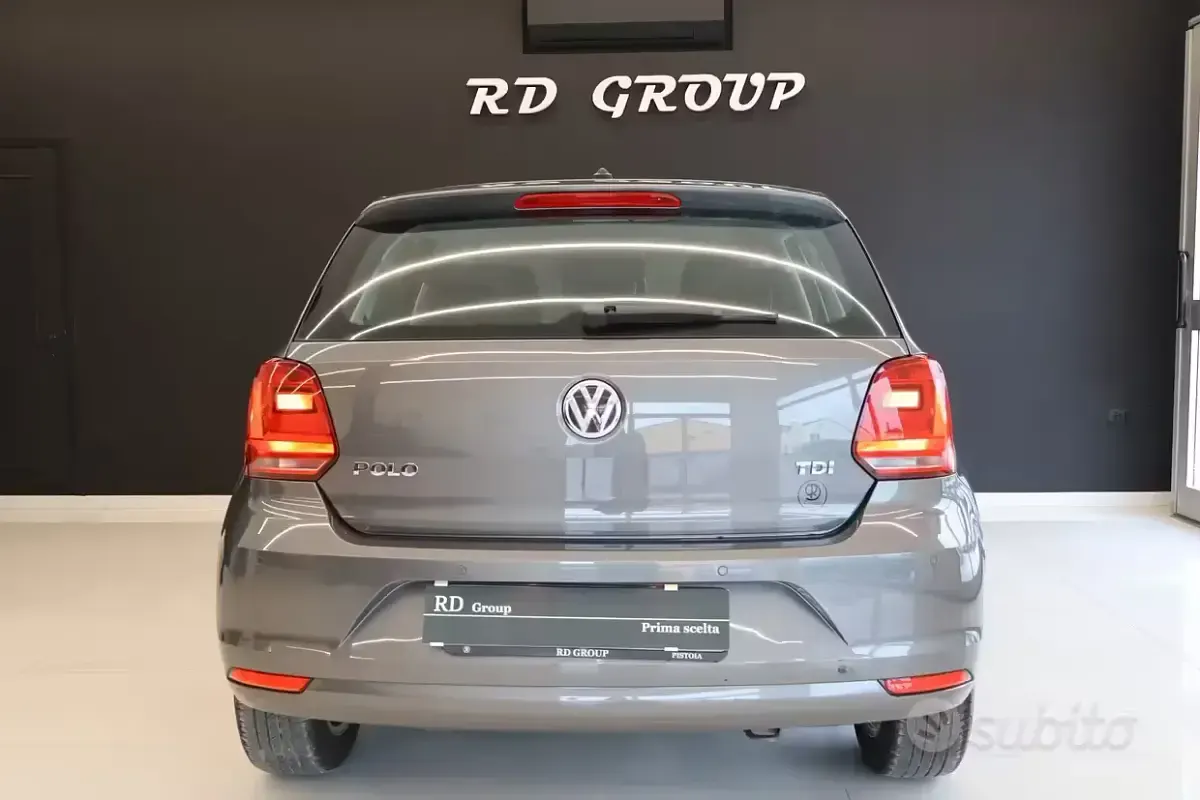 Begagnad VW Polo Comfortline 75 HK (55 kW) 2017 Grå Sedan