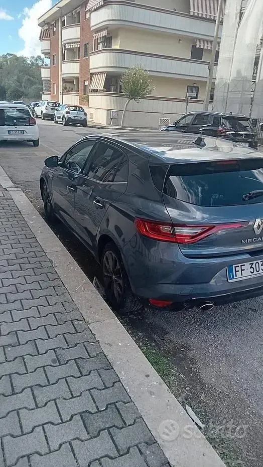 Usata Renault Mégane IV 110 CV (80 kW) 2016 Blu Berlina
