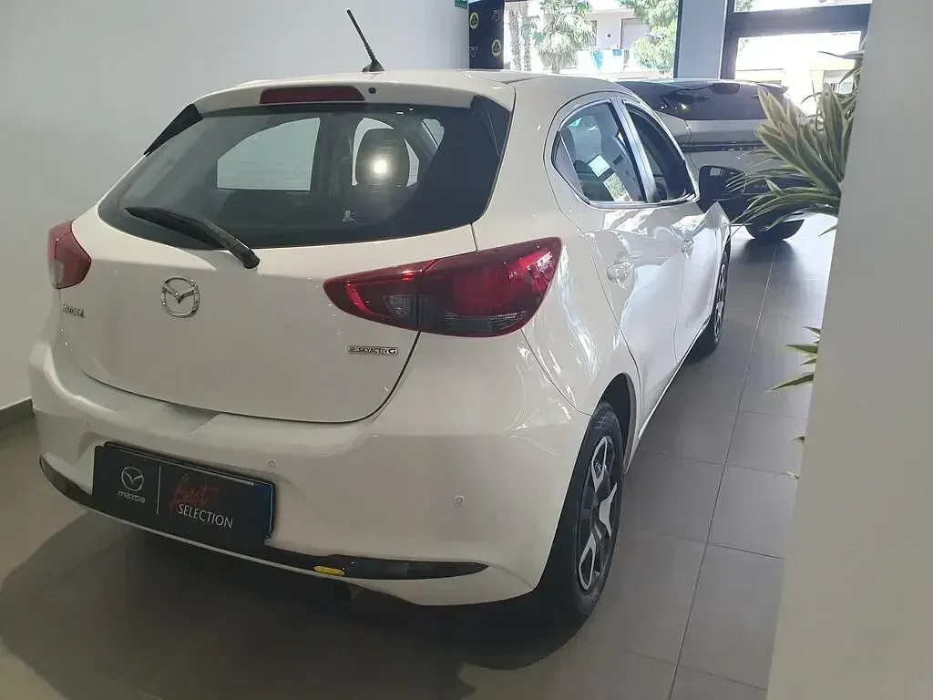Usata Mazda 2 90 CV (66 kW) 2024 Arctic white Utilitaria